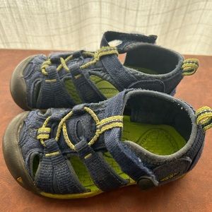 Boys Keen Water Shoes Size 8 Toddler Water Shoes Hiking Shoe